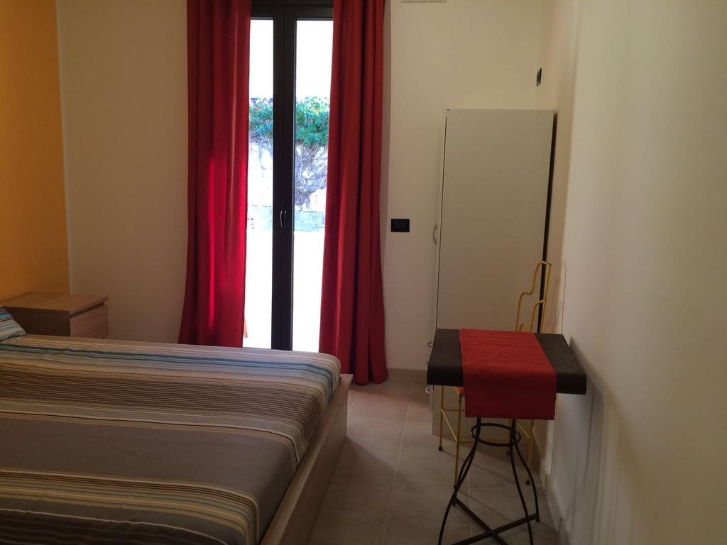 La Casa Delle Farfalle Bed and Breakfast Syracuse Habitación foto